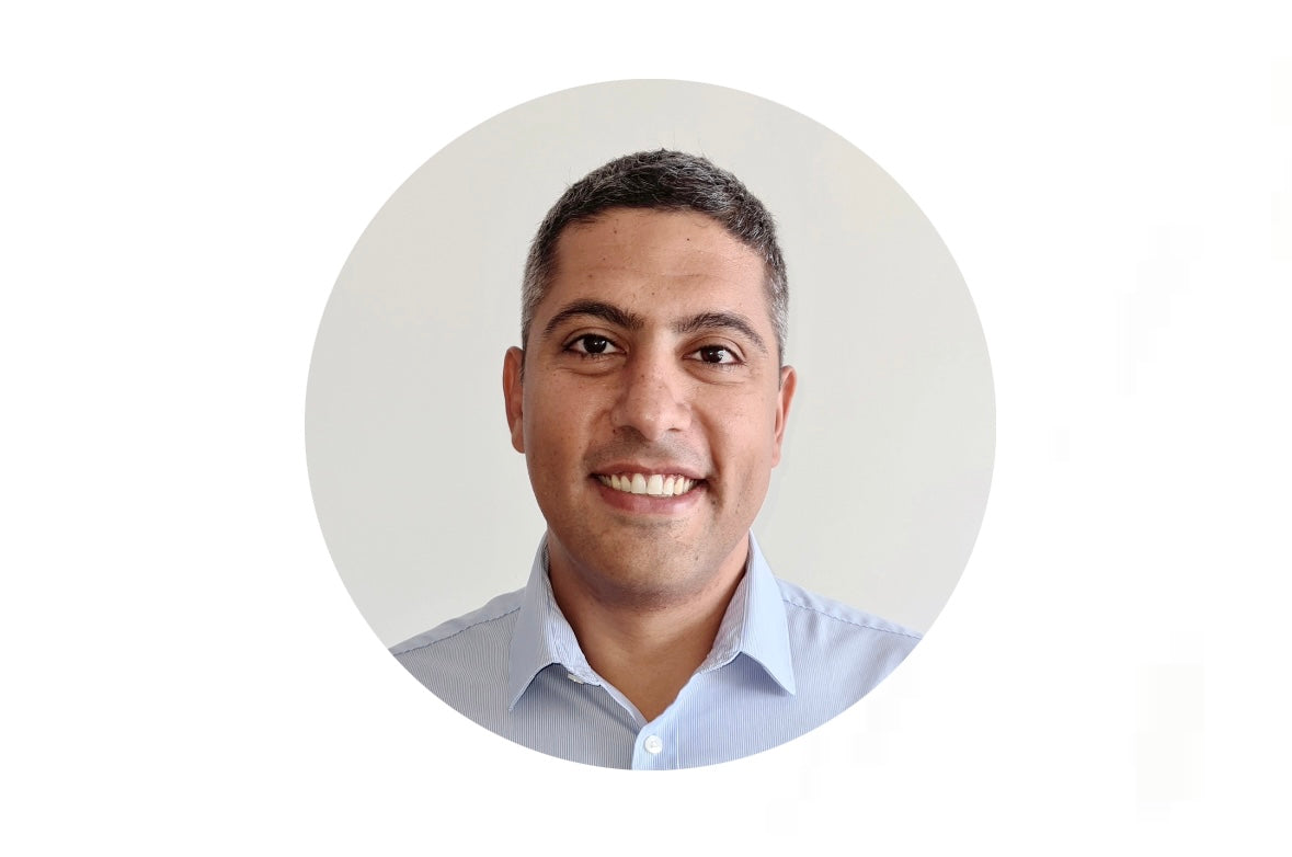 Dr Shady Abdelsalam. The Warm Smile. wisdom teeth removal in Melbourne. Wisdom tooth removal. Wisdom teeth surgery. The Warm Smile. Dental clinic in Melbourne.